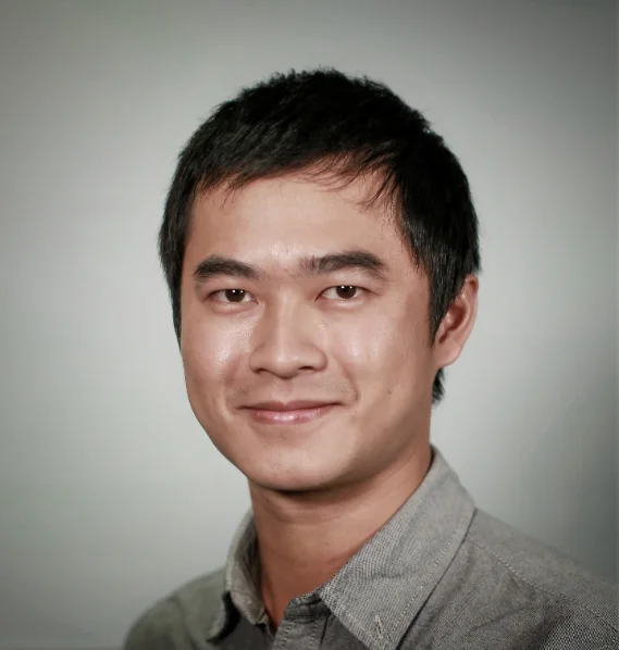 Drag a portrait of Dr Tran here